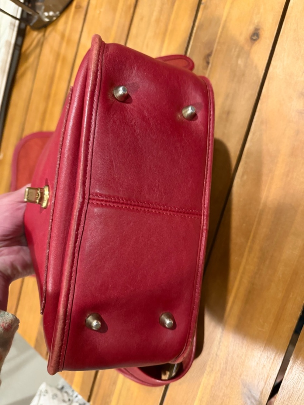 Vintage Coach Red Leather Stewardess 9525 Bag with Gold-Tone Hardware - Picture 9 of 15